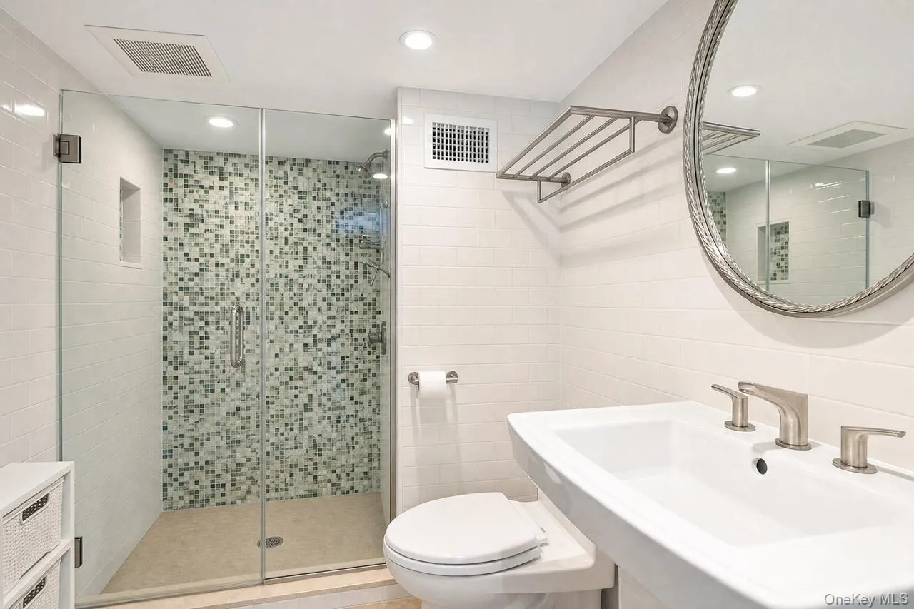3467 Ocean Avenue, Hempstead, NY, 4 Bedrooms Bedrooms, 6 Rooms Rooms,3 BathroomsBathrooms,Residential,For Rent,Ocean,0,1029321 3467 Ocean Avenue, Hempstead, NY, 4 Bedrooms Bedrooms, 6 Rooms Rooms,3 BathroomsBathrooms,Residential,For Rent,Ocean,0,1029321