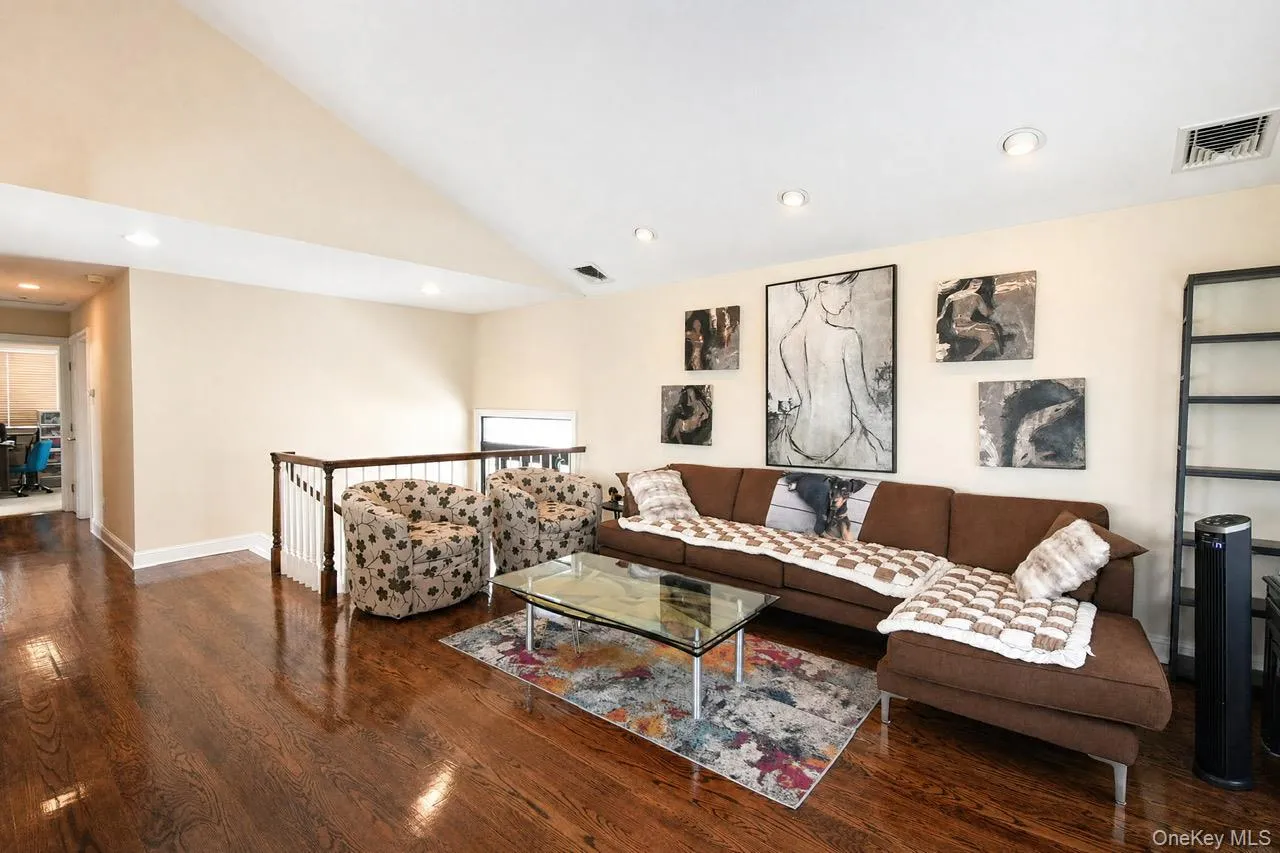 3467 Ocean Avenue, Hempstead, NY, 4 Bedrooms Bedrooms, 6 Rooms Rooms,3 BathroomsBathrooms,Residential,For Rent,Ocean,0,1029321 3467 Ocean Avenue, Hempstead, NY, 4 Bedrooms Bedrooms, 6 Rooms Rooms,3 BathroomsBathrooms,Residential,For Rent,Ocean,0,1029321