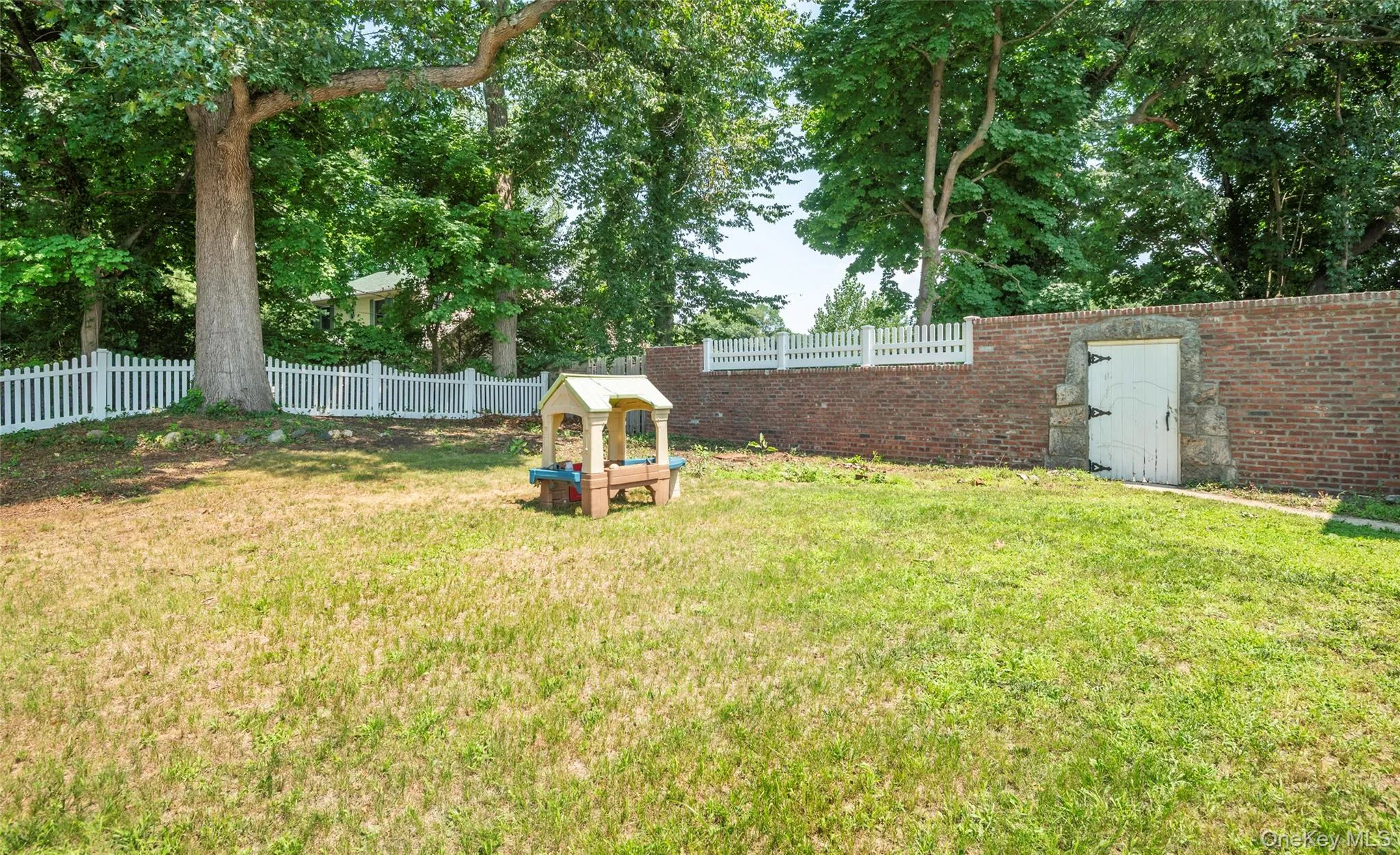 28 Brookdale Road, Glen Cove, NY, 5 Bedrooms Bedrooms, 10 Rooms Rooms,3 BathroomsBathrooms,Residential,For Rent,Brookdale,0,1029323 28 Brookdale Road, Glen Cove, NY, 5 Bedrooms Bedrooms, 10 Rooms Rooms,3 BathroomsBathrooms,Residential,For Rent,Brookdale,0,1029323