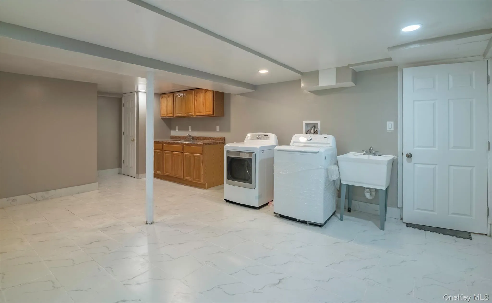 28 Brookdale Road, Glen Cove, NY, 5 Bedrooms Bedrooms, 10 Rooms Rooms,3 BathroomsBathrooms,Residential,For Rent,Brookdale,0,1029323 28 Brookdale Road, Glen Cove, NY, 5 Bedrooms Bedrooms, 10 Rooms Rooms,3 BathroomsBathrooms,Residential,For Rent,Brookdale,0,1029323
