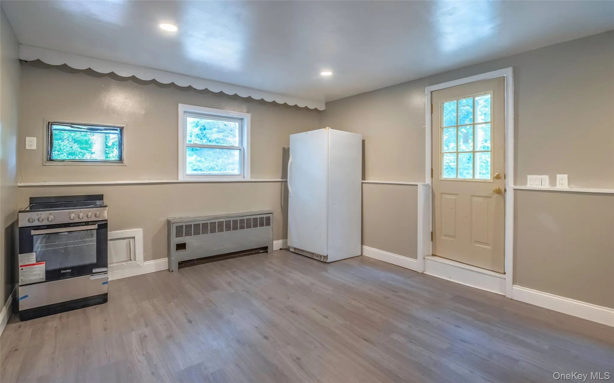28 Brookdale Road, Glen Cove, NY, 5 Bedrooms Bedrooms, 10 Rooms Rooms,3 BathroomsBathrooms,Residential,For Rent,Brookdale,0,1029323 28 Brookdale Road, Glen Cove, NY, 5 Bedrooms Bedrooms, 10 Rooms Rooms,3 BathroomsBathrooms,Residential,For Rent,Brookdale,0,1029323