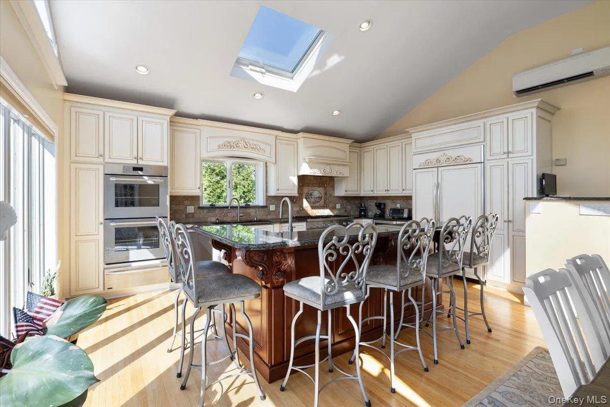 34 Farmers Avenue, Babylon, NY, 3 Bedrooms Bedrooms, 6 Rooms Rooms,2 BathroomsBathrooms,Residential,For Rent,Farmers,0,1029325 34 Farmers Avenue, Babylon, NY, 3 Bedrooms Bedrooms, 6 Rooms Rooms,2 BathroomsBathrooms,Residential,For Rent,Farmers,0,1029325