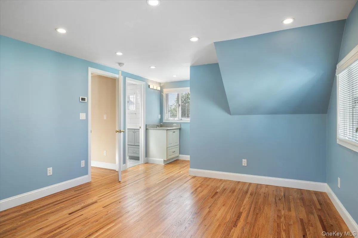 34 Farmers Avenue, Babylon, NY, 3 Bedrooms Bedrooms, 6 Rooms Rooms,2 BathroomsBathrooms,Residential,For Rent,Farmers,0,1029325 34 Farmers Avenue, Babylon, NY, 3 Bedrooms Bedrooms, 6 Rooms Rooms,2 BathroomsBathrooms,Residential,For Rent,Farmers,0,1029325