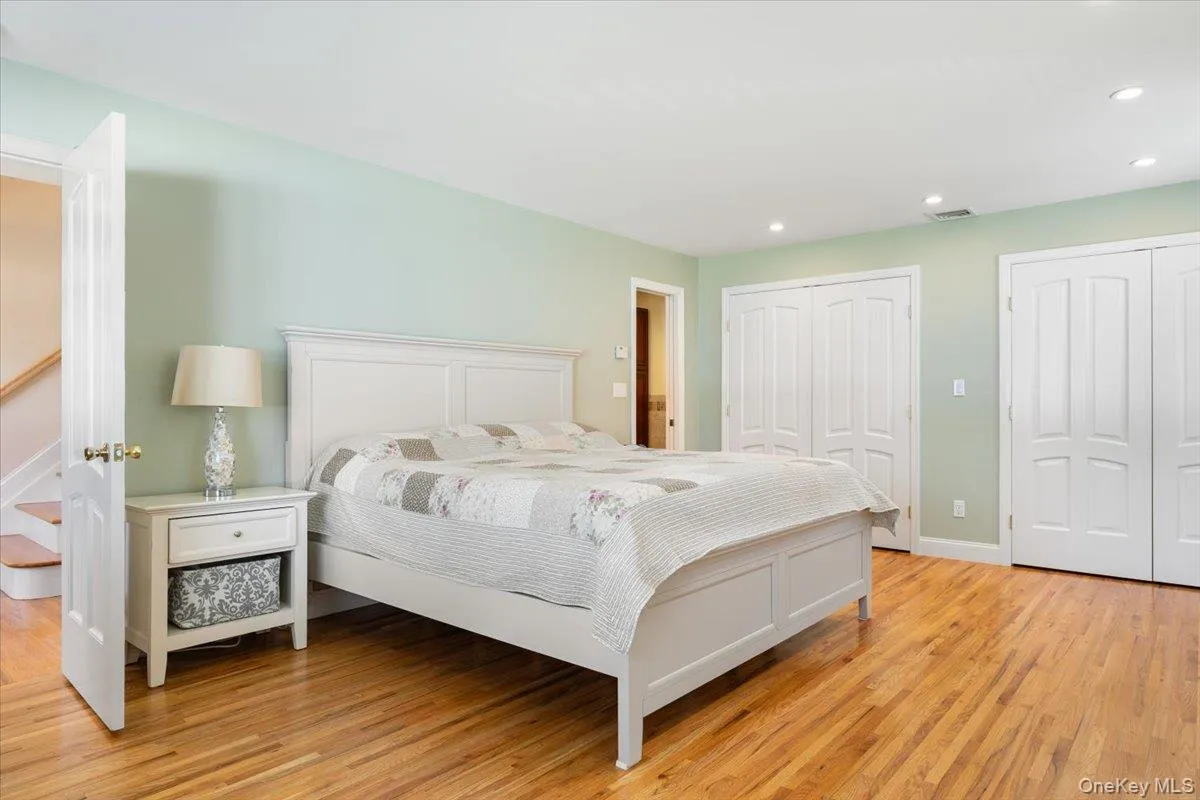 34 Farmers Avenue, Babylon, NY, 3 Bedrooms Bedrooms, 6 Rooms Rooms,2 BathroomsBathrooms,Residential,For Rent,Farmers,0,1029325 34 Farmers Avenue, Babylon, NY, 3 Bedrooms Bedrooms, 6 Rooms Rooms,2 BathroomsBathrooms,Residential,For Rent,Farmers,0,1029325