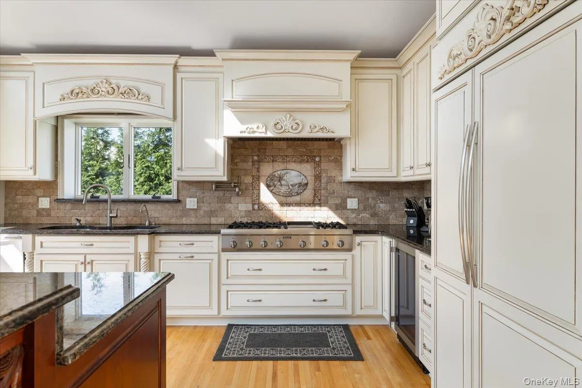 34 Farmers Avenue, Babylon, NY, 3 Bedrooms Bedrooms, 6 Rooms Rooms,2 BathroomsBathrooms,Residential,For Rent,Farmers,0,1029325 34 Farmers Avenue, Babylon, NY, 3 Bedrooms Bedrooms, 6 Rooms Rooms,2 BathroomsBathrooms,Residential,For Rent,Farmers,0,1029325