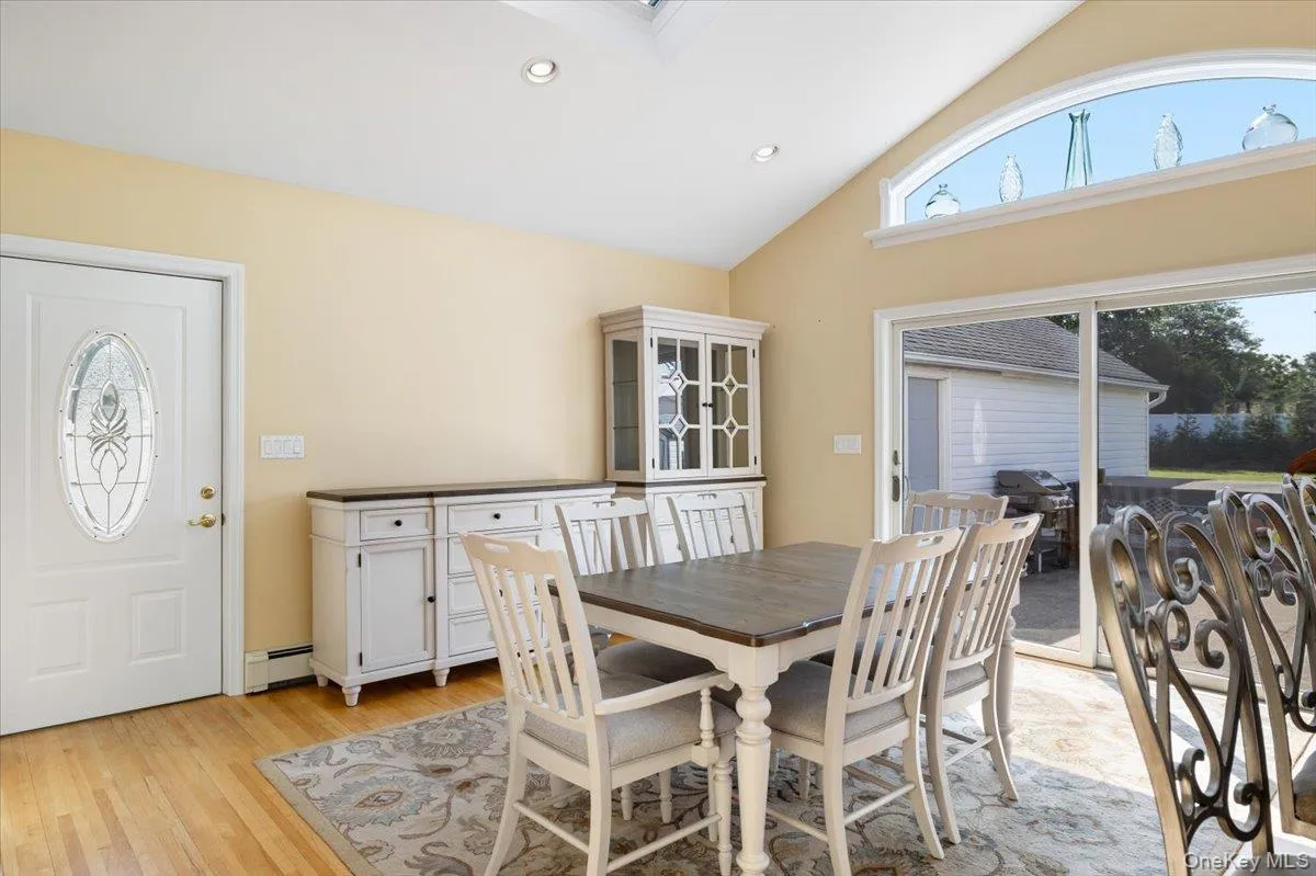 34 Farmers Avenue, Babylon, NY, 3 Bedrooms Bedrooms, 6 Rooms Rooms,2 BathroomsBathrooms,Residential,For Rent,Farmers,0,1029325 34 Farmers Avenue, Babylon, NY, 3 Bedrooms Bedrooms, 6 Rooms Rooms,2 BathroomsBathrooms,Residential,For Rent,Farmers,0,1029325
