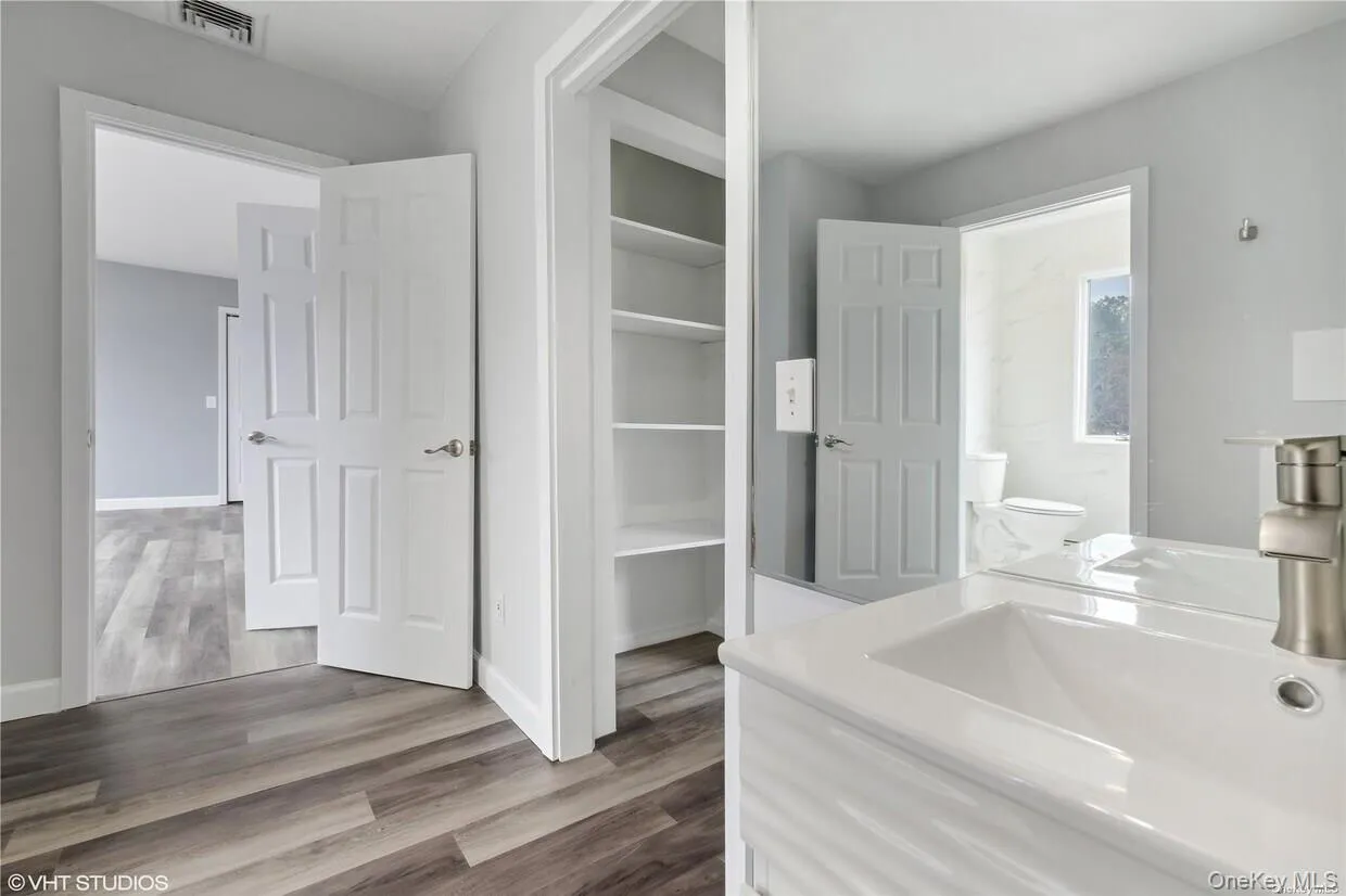 4 Box Tree Road, Southampton, NY, 3 Bedrooms Bedrooms, 9 Rooms Rooms,2 BathroomsBathrooms,Residential Lease,For Rent,Box Tree,0,1029328 4 Box Tree Road, Southampton, NY, 3 Bedrooms Bedrooms, 9 Rooms Rooms,2 BathroomsBathrooms,Residential Lease,For Rent,Box Tree,0,1029328