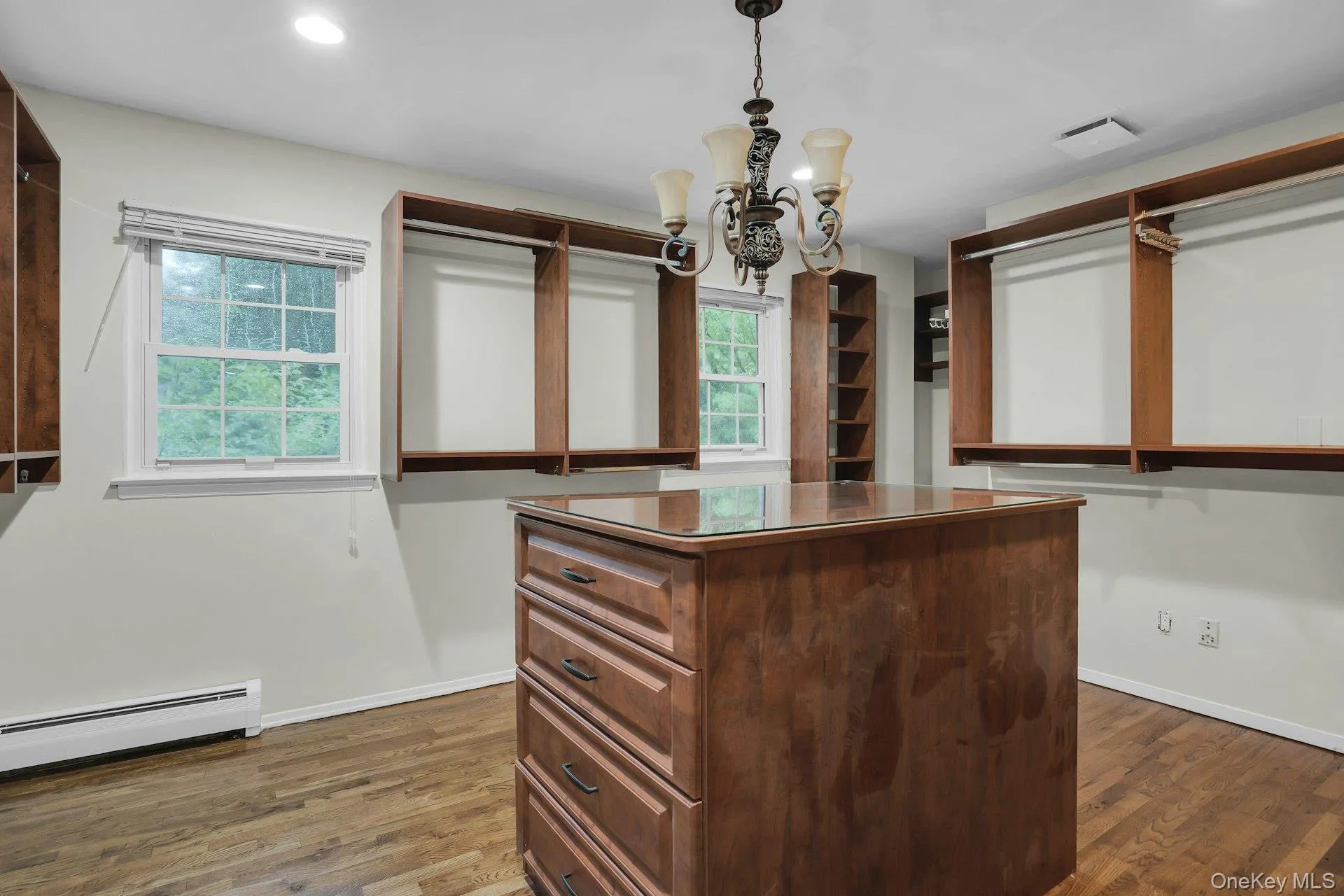 48 Colby Drive, Huntington, NY, 5 Bedrooms Bedrooms, 16 Rooms Rooms,3 BathroomsBathrooms,Residential,For Rent,Colby,0,1029331 48 Colby Drive, Huntington, NY, 5 Bedrooms Bedrooms, 16 Rooms Rooms,3 BathroomsBathrooms,Residential,For Rent,Colby,0,1029331