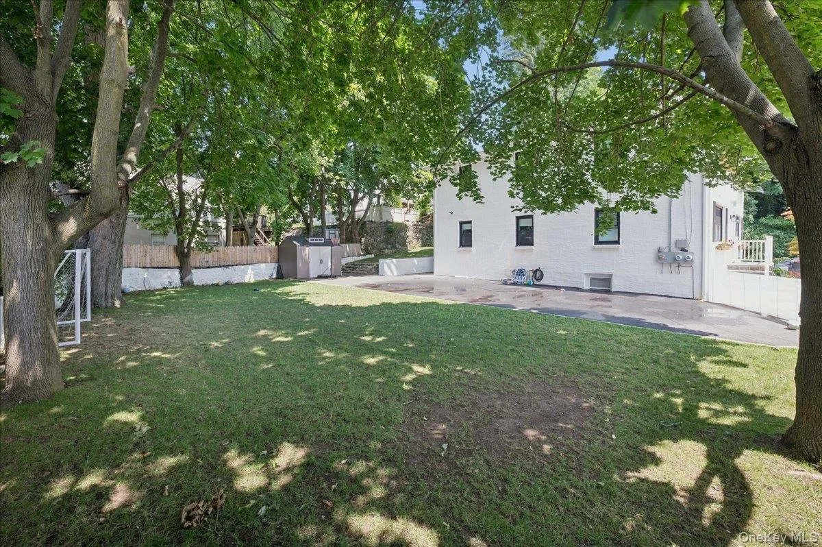 25 Van Duzen Place, Eastchester, NY, 4 Bedrooms Bedrooms, 7 Rooms Rooms,2 BathroomsBathrooms,Residential Lease,For Rent,Van Duzen,0,1029332 25 Van Duzen Place, Eastchester, NY, 4 Bedrooms Bedrooms, 7 Rooms Rooms,2 BathroomsBathrooms,Residential Lease,For Rent,Van Duzen,0,1029332