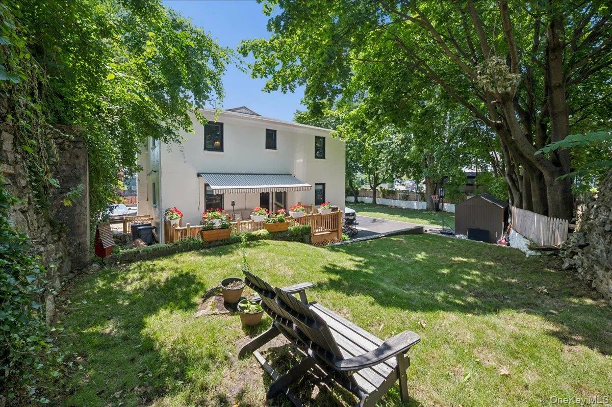 25 Van Duzen Place, Eastchester, NY, 4 Bedrooms Bedrooms, 7 Rooms Rooms,2 BathroomsBathrooms,Residential Lease,For Rent,Van Duzen,0,1029332 25 Van Duzen Place, Eastchester, NY, 4 Bedrooms Bedrooms, 7 Rooms Rooms,2 BathroomsBathrooms,Residential Lease,For Rent,Van Duzen,0,1029332