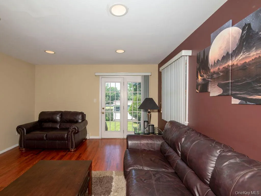 269 Marcus Avenue, North Hempstead, NY, 5 Bedrooms Bedrooms, 10 Rooms Rooms,3 BathroomsBathrooms,Residential,For Rent,Marcus,0,1029341 269 Marcus Avenue, North Hempstead, NY, 5 Bedrooms Bedrooms, 10 Rooms Rooms,3 BathroomsBathrooms,Residential,For Rent,Marcus,0,1029341