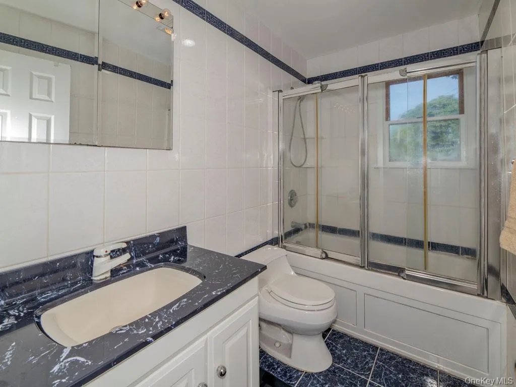 269 Marcus Avenue, North Hempstead, NY, 5 Bedrooms Bedrooms, 10 Rooms Rooms,3 BathroomsBathrooms,Residential,For Rent,Marcus,0,1029341 269 Marcus Avenue, North Hempstead, NY, 5 Bedrooms Bedrooms, 10 Rooms Rooms,3 BathroomsBathrooms,Residential,For Rent,Marcus,0,1029341