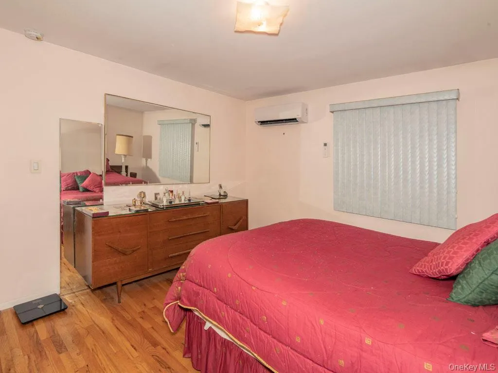 269 Marcus Avenue, North Hempstead, NY, 5 Bedrooms Bedrooms, 10 Rooms Rooms,3 BathroomsBathrooms,Residential,For Rent,Marcus,0,1029341 269 Marcus Avenue, North Hempstead, NY, 5 Bedrooms Bedrooms, 10 Rooms Rooms,3 BathroomsBathrooms,Residential,For Rent,Marcus,0,1029341