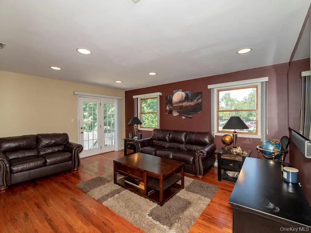 269 Marcus Avenue, North Hempstead, NY, 5 Bedrooms Bedrooms, 10 Rooms Rooms,3 BathroomsBathrooms,Residential,For Rent,Marcus,0,1029341 269 Marcus Avenue, North Hempstead, NY, 5 Bedrooms Bedrooms, 10 Rooms Rooms,3 BathroomsBathrooms,Residential,For Rent,Marcus,0,1029341