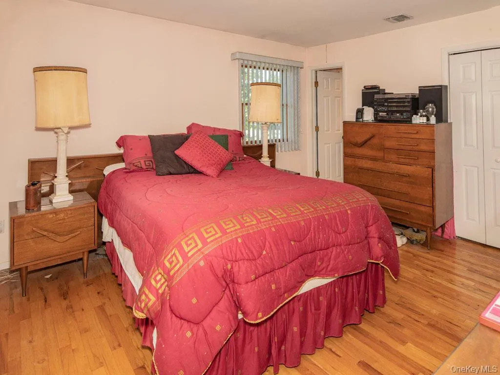 269 Marcus Avenue, North Hempstead, NY, 5 Bedrooms Bedrooms, 10 Rooms Rooms,3 BathroomsBathrooms,Residential,For Rent,Marcus,0,1029341 269 Marcus Avenue, North Hempstead, NY, 5 Bedrooms Bedrooms, 10 Rooms Rooms,3 BathroomsBathrooms,Residential,For Rent,Marcus,0,1029341