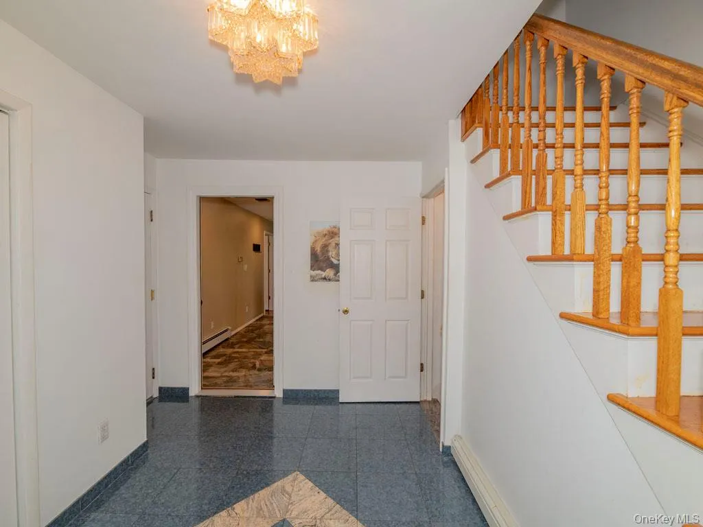 269 Marcus Avenue, North Hempstead, NY, 5 Bedrooms Bedrooms, 10 Rooms Rooms,3 BathroomsBathrooms,Residential,For Rent,Marcus,0,1029341 269 Marcus Avenue, North Hempstead, NY, 5 Bedrooms Bedrooms, 10 Rooms Rooms,3 BathroomsBathrooms,Residential,For Rent,Marcus,0,1029341