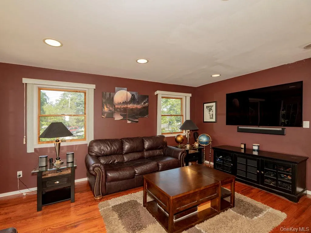 269 Marcus Avenue, North Hempstead, NY, 5 Bedrooms Bedrooms, 10 Rooms Rooms,3 BathroomsBathrooms,Residential,For Rent,Marcus,0,1029341 269 Marcus Avenue, North Hempstead, NY, 5 Bedrooms Bedrooms, 10 Rooms Rooms,3 BathroomsBathrooms,Residential,For Rent,Marcus,0,1029341
