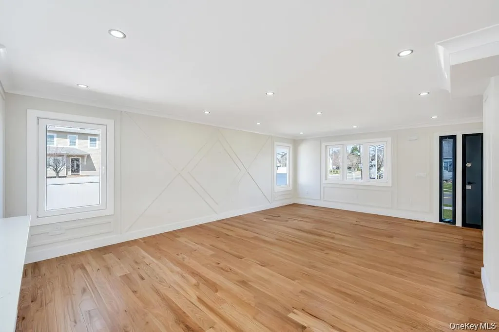 28 Elm Street, Oyster Bay, NY, 5 Bedrooms Bedrooms, 10 Rooms Rooms,4 BathroomsBathrooms,Residential,For Rent,Elm,0,1029349 28 Elm Street, Oyster Bay, NY, 5 Bedrooms Bedrooms, 10 Rooms Rooms,4 BathroomsBathrooms,Residential,For Rent,Elm,0,1029349
