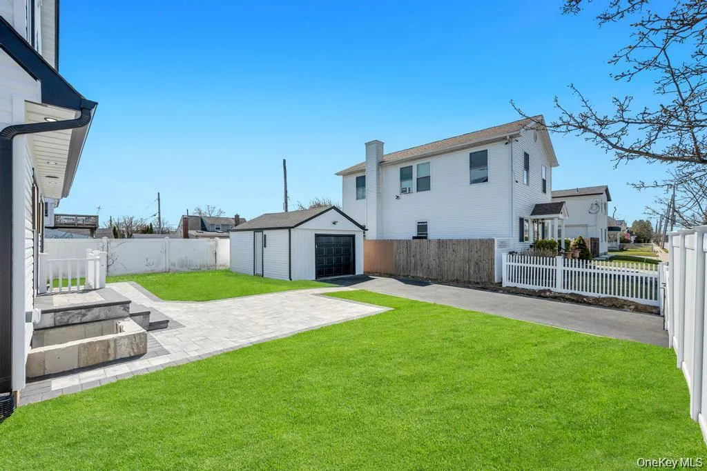28 Elm Street, Oyster Bay, NY, 5 Bedrooms Bedrooms, 10 Rooms Rooms,4 BathroomsBathrooms,Residential,For Rent,Elm,0,1029349 28 Elm Street, Oyster Bay, NY, 5 Bedrooms Bedrooms, 10 Rooms Rooms,4 BathroomsBathrooms,Residential,For Rent,Elm,0,1029349