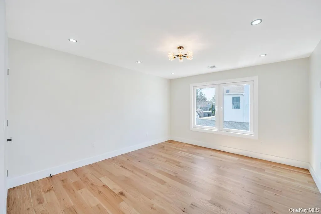 28 Elm Street, Oyster Bay, NY, 5 Bedrooms Bedrooms, 10 Rooms Rooms,4 BathroomsBathrooms,Residential,For Rent,Elm,0,1029349 28 Elm Street, Oyster Bay, NY, 5 Bedrooms Bedrooms, 10 Rooms Rooms,4 BathroomsBathrooms,Residential,For Rent,Elm,0,1029349