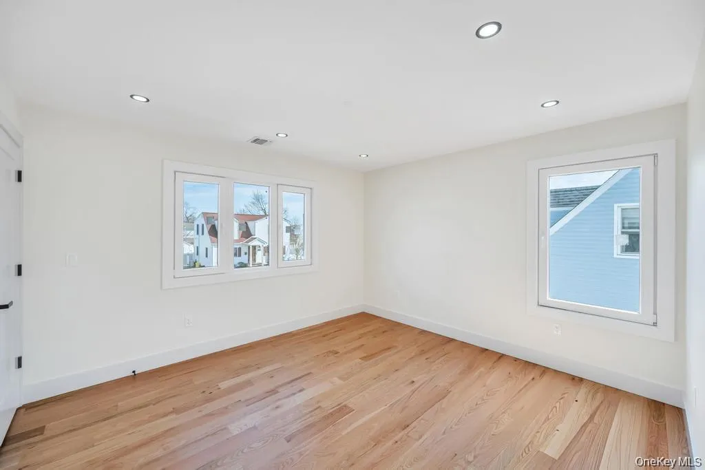 28 Elm Street, Oyster Bay, NY, 5 Bedrooms Bedrooms, 10 Rooms Rooms,4 BathroomsBathrooms,Residential,For Rent,Elm,0,1029349 28 Elm Street, Oyster Bay, NY, 5 Bedrooms Bedrooms, 10 Rooms Rooms,4 BathroomsBathrooms,Residential,For Rent,Elm,0,1029349