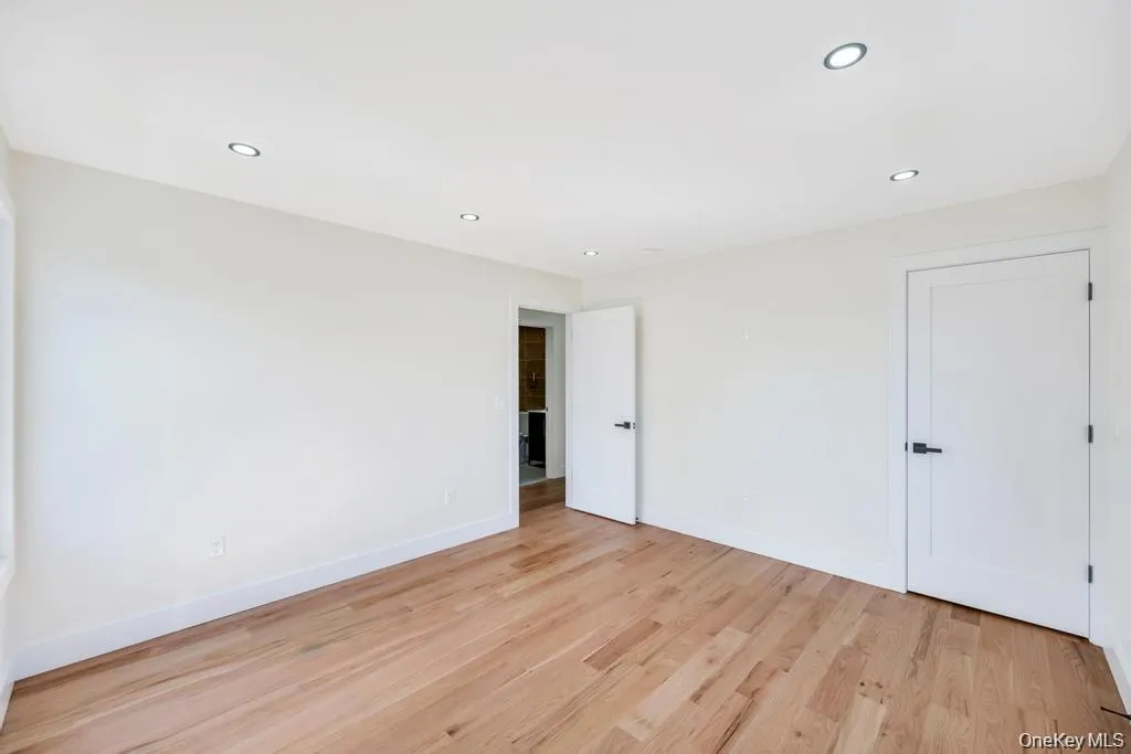 28 Elm Street, Oyster Bay, NY, 5 Bedrooms Bedrooms, 10 Rooms Rooms,4 BathroomsBathrooms,Residential,For Rent,Elm,0,1029349 28 Elm Street, Oyster Bay, NY, 5 Bedrooms Bedrooms, 10 Rooms Rooms,4 BathroomsBathrooms,Residential,For Rent,Elm,0,1029349