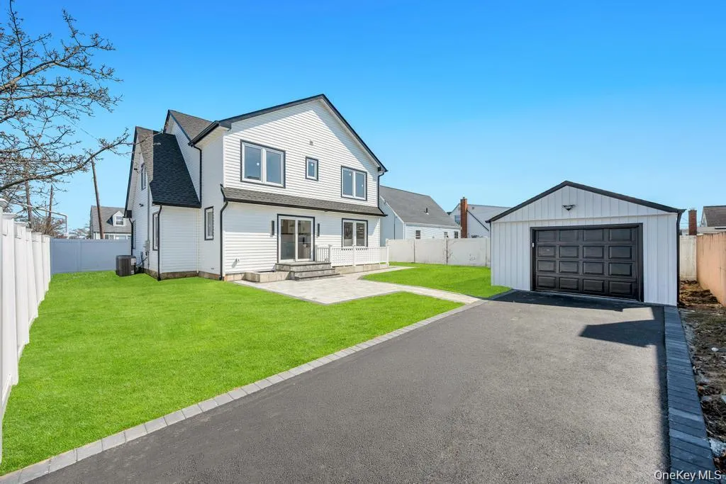 28 Elm Street, Oyster Bay, NY, 5 Bedrooms Bedrooms, 10 Rooms Rooms,4 BathroomsBathrooms,Residential,For Rent,Elm,0,1029349 28 Elm Street, Oyster Bay, NY, 5 Bedrooms Bedrooms, 10 Rooms Rooms,4 BathroomsBathrooms,Residential,For Rent,Elm,0,1029349