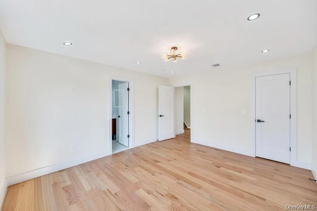 28 Elm Street, Oyster Bay, NY, 5 Bedrooms Bedrooms, 10 Rooms Rooms,4 BathroomsBathrooms,Residential,For Rent,Elm,0,1029349 28 Elm Street, Oyster Bay, NY, 5 Bedrooms Bedrooms, 10 Rooms Rooms,4 BathroomsBathrooms,Residential,For Rent,Elm,0,1029349