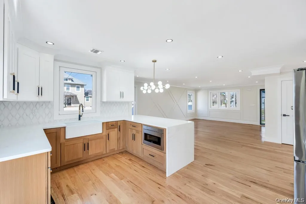 28 Elm Street, Oyster Bay, NY, 5 Bedrooms Bedrooms, 10 Rooms Rooms,4 BathroomsBathrooms,Residential,For Rent,Elm,0,1029349 28 Elm Street, Oyster Bay, NY, 5 Bedrooms Bedrooms, 10 Rooms Rooms,4 BathroomsBathrooms,Residential,For Rent,Elm,0,1029349