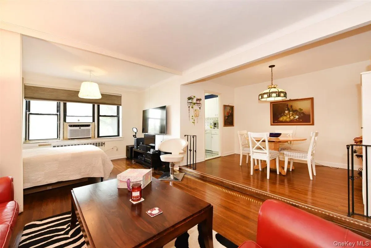 143-50 Hoover Avenue, New York, NY, 1 Bedroom Bedrooms, 3 Rooms Rooms,1 BathroomBathrooms,Residential,For Rent,Hoover,0,1029350 143-50 Hoover Avenue, New York, NY, 1 Bedroom Bedrooms, 3 Rooms Rooms,1 BathroomBathrooms,Residential,For Rent,Hoover,0,1029350