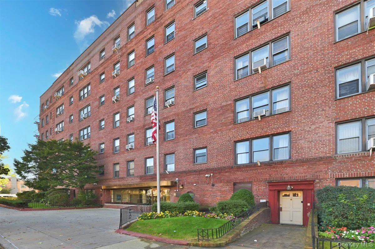 143-50 Hoover Avenue, New York, NY, 1 Bedroom Bedrooms, 3 Rooms Rooms,1 BathroomBathrooms,Residential,For Rent,Hoover,0,1029350 143-50 Hoover Avenue, New York, NY, 1 Bedroom Bedrooms, 3 Rooms Rooms,1 BathroomBathrooms,Residential,For Rent,Hoover,0,1029350