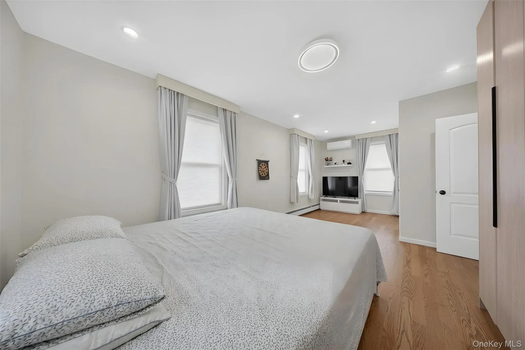 3569 161st Street, New York, NY, 5 Bedrooms Bedrooms, 12 Rooms Rooms,3 BathroomsBathrooms,Residential,For Rent,161st,0,1029357 3569 161st Street, New York, NY, 5 Bedrooms Bedrooms, 12 Rooms Rooms,3 BathroomsBathrooms,Residential,For Rent,161st,0,1029357