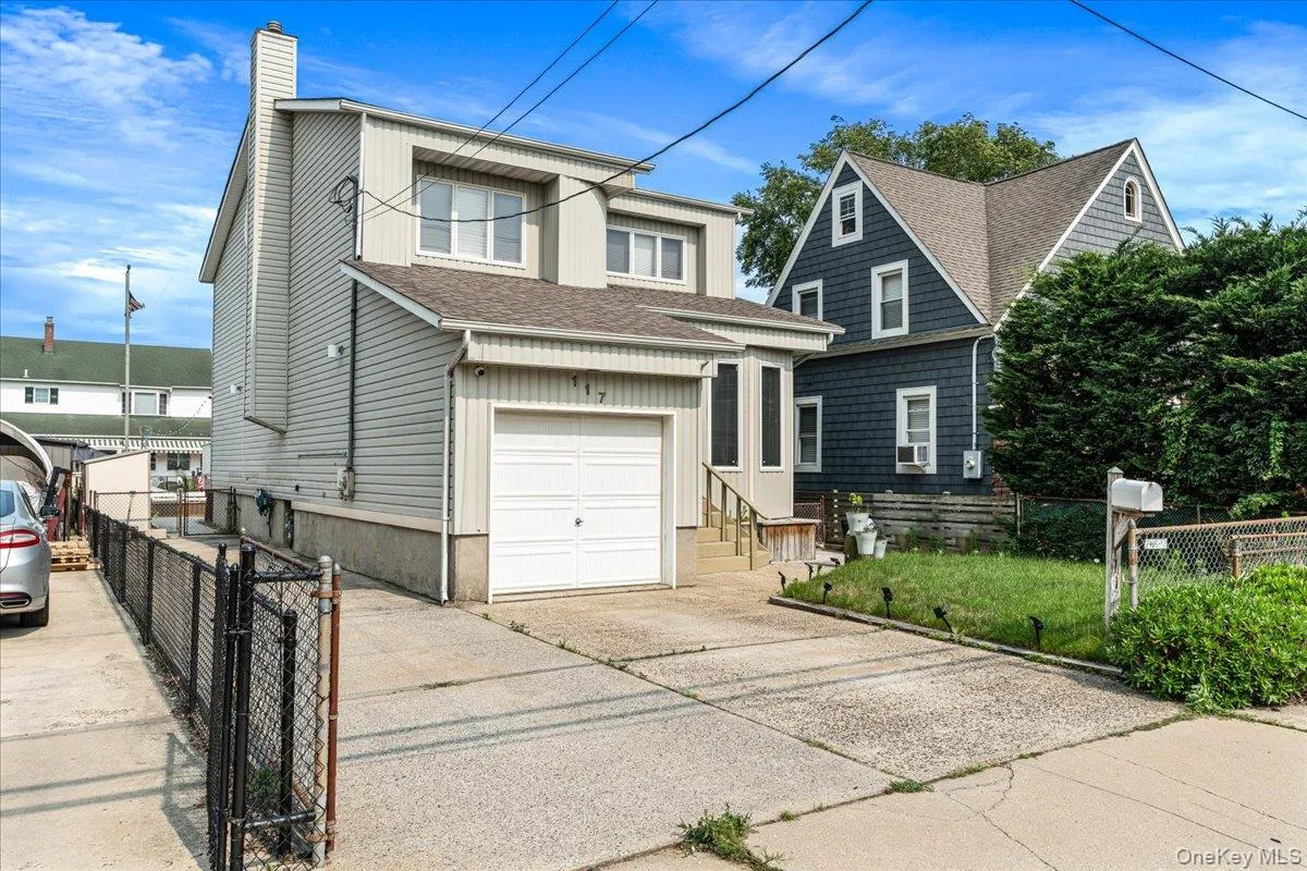 117 Gordon Place, Hempstead, NY, 3 Bedrooms Bedrooms, 6 Rooms Rooms,3 BathroomsBathrooms,Residential,For Rent,Gordon,0,1029360 117 Gordon Place, Hempstead, NY, 3 Bedrooms Bedrooms, 6 Rooms Rooms,3 BathroomsBathrooms,Residential,For Rent,Gordon,0,1029360