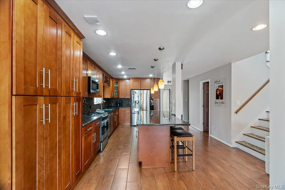 117 Gordon Place, Hempstead, NY, 3 Bedrooms Bedrooms, 6 Rooms Rooms,3 BathroomsBathrooms,Residential,For Rent,Gordon,0,1029360 117 Gordon Place, Hempstead, NY, 3 Bedrooms Bedrooms, 6 Rooms Rooms,3 BathroomsBathrooms,Residential,For Rent,Gordon,0,1029360