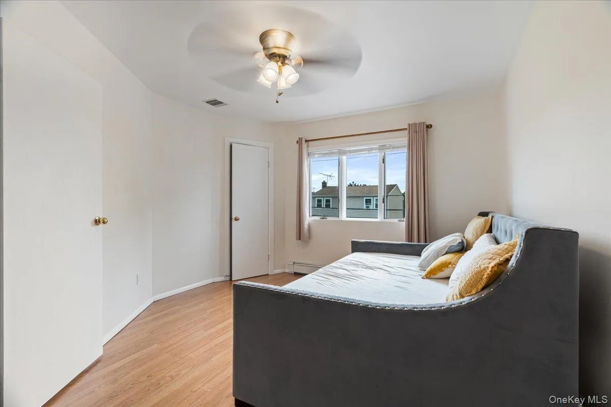 2nd Bedroom 2nd Bedroom
