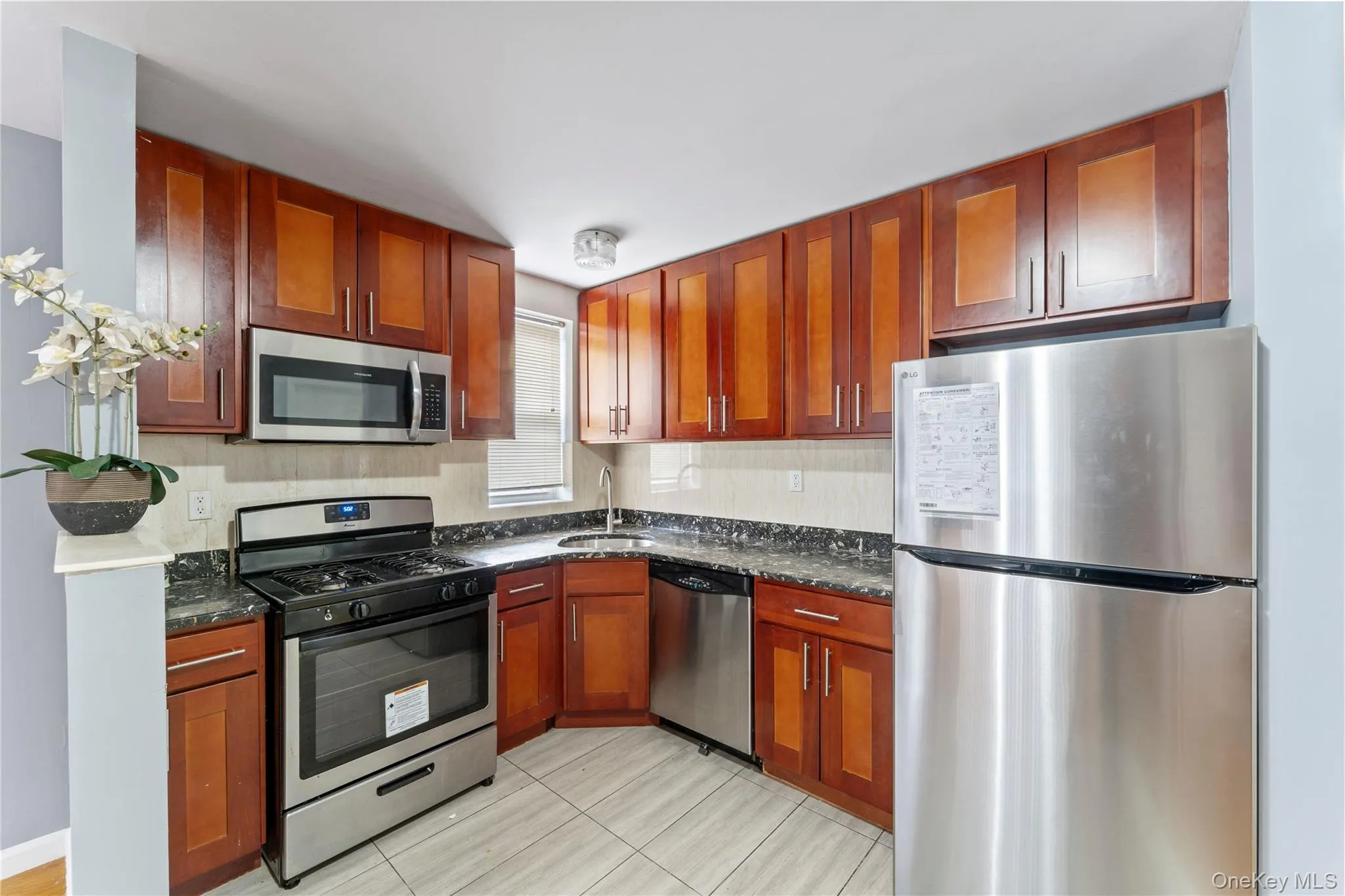 3101 42nd Street, New York, NY, 3 Bedrooms Bedrooms, 5 Rooms Rooms,2 BathroomsBathrooms,Residential Lease,For Rent,42nd,0,1029365 3101 42nd Street, New York, NY, 3 Bedrooms Bedrooms, 5 Rooms Rooms,2 BathroomsBathrooms,Residential Lease,For Rent,42nd,0,1029365