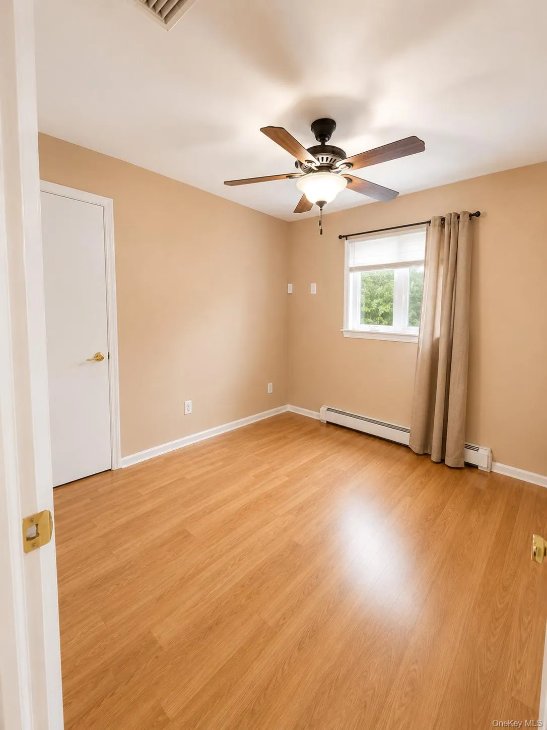 54 Capt Shankey Drive, Haverstraw, NY, 3 Bedrooms Bedrooms, 8 Rooms Rooms,1 BathroomBathrooms,Residential Lease,For Rent,Capt Shankey,0,1029366 54 Capt Shankey Drive, Haverstraw, NY, 3 Bedrooms Bedrooms, 8 Rooms Rooms,1 BathroomBathrooms,Residential Lease,For Rent,Capt Shankey,0,1029366