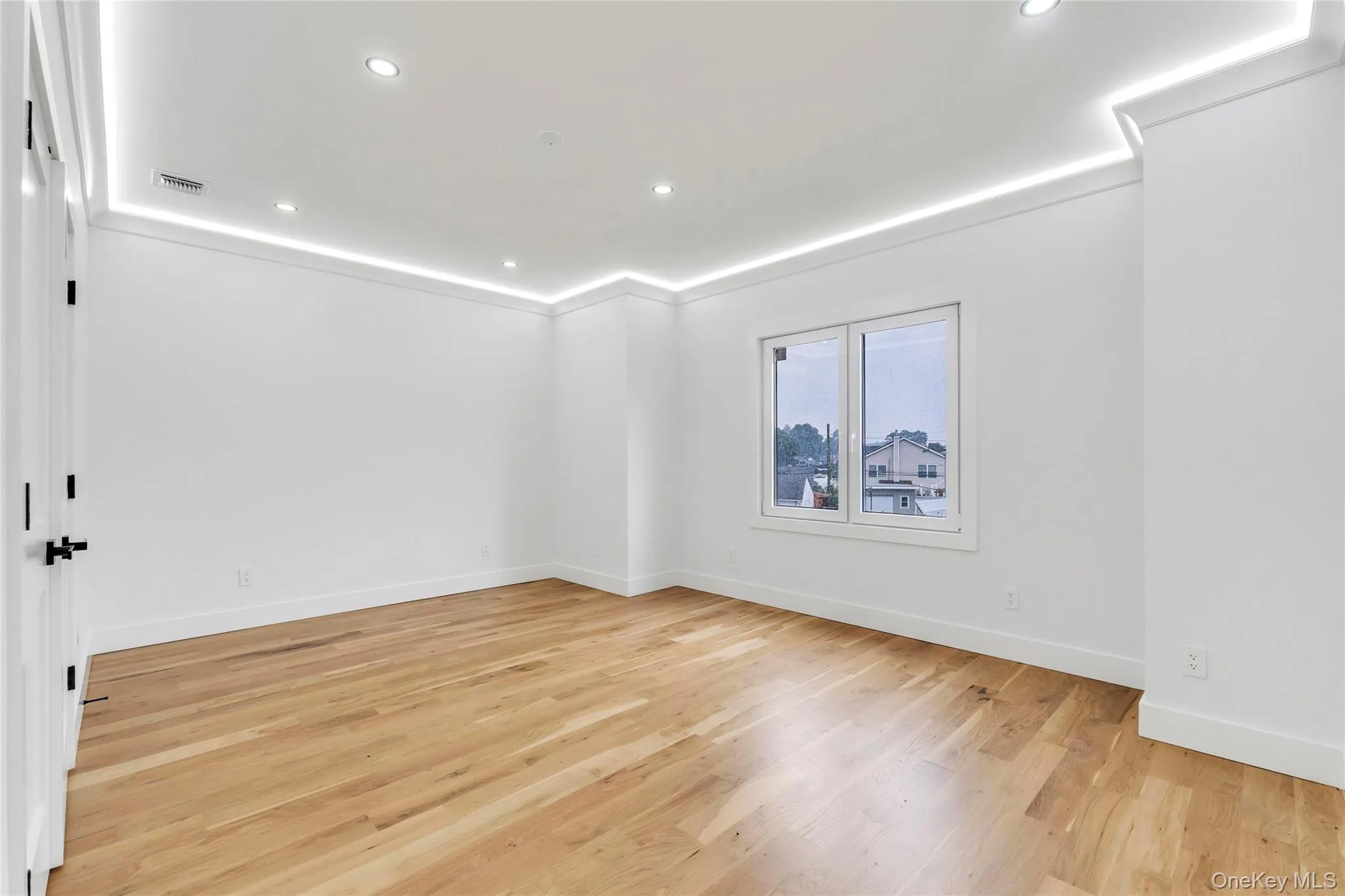 2497 Balsam Avenue, Hempstead, NY, 5 Bedrooms Bedrooms, 12 Rooms Rooms,6 BathroomsBathrooms,Residential,For Rent,Balsam,0,1029368 2497 Balsam Avenue, Hempstead, NY, 5 Bedrooms Bedrooms, 12 Rooms Rooms,6 BathroomsBathrooms,Residential,For Rent,Balsam,0,1029368