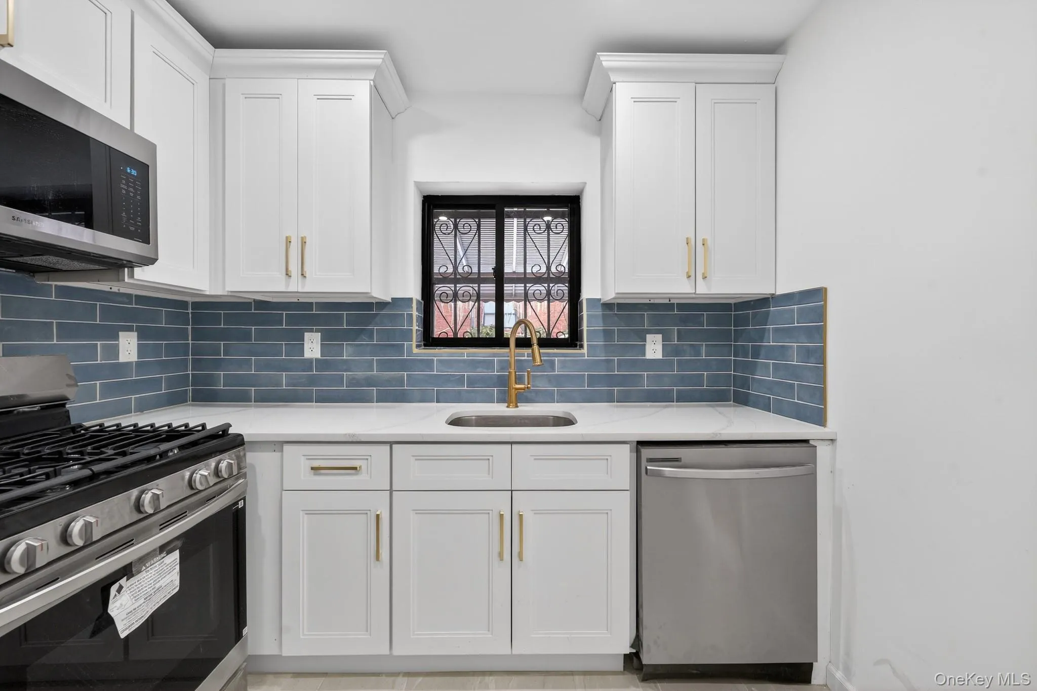 186-14 121st Avenue, New York, NY, 4 Bedrooms Bedrooms, 12 Rooms Rooms,3 BathroomsBathrooms,Residential,For Rent,121st,0,1029369 186-14 121st Avenue, New York, NY, 4 Bedrooms Bedrooms, 12 Rooms Rooms,3 BathroomsBathrooms,Residential,For Rent,121st,0,1029369