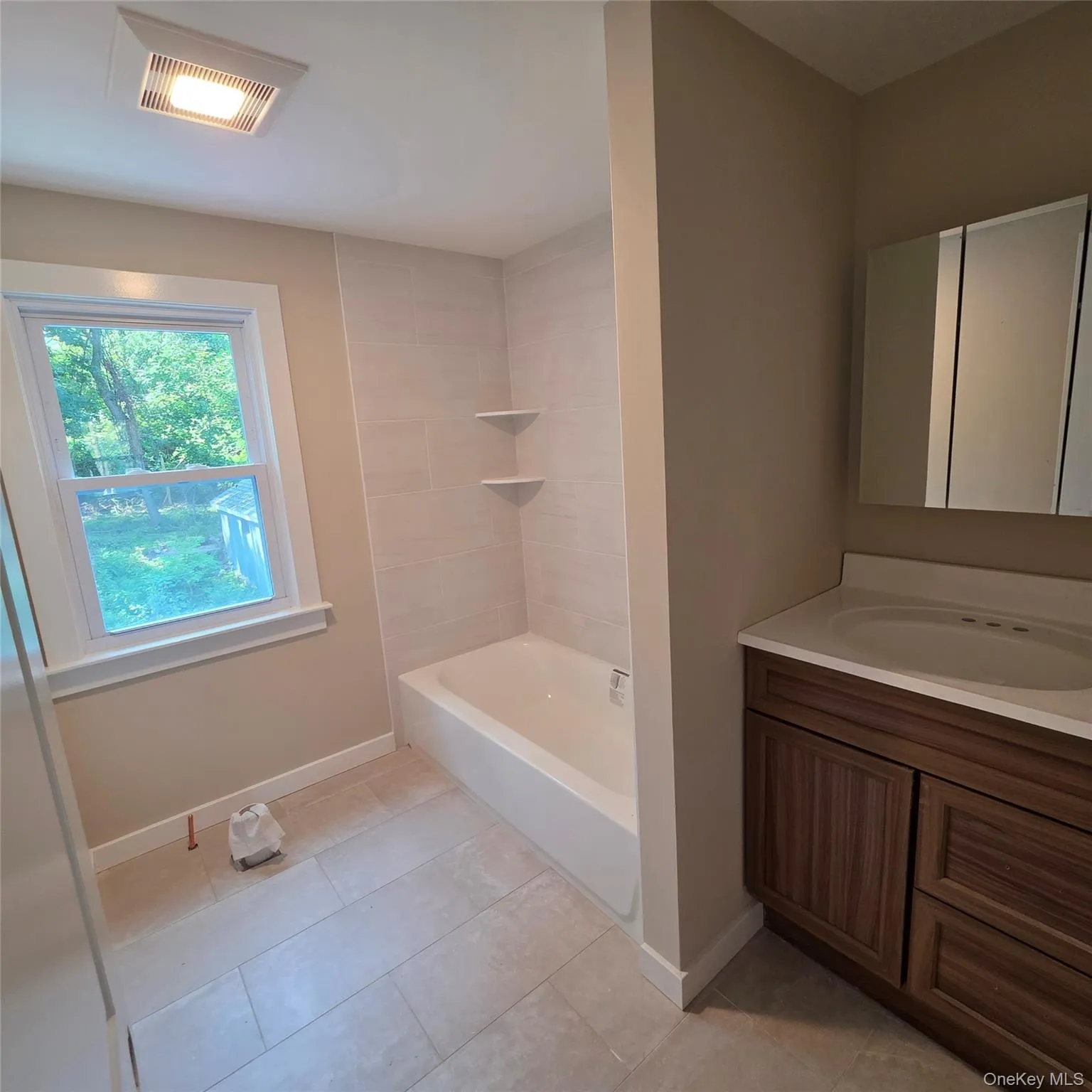 783 Rt 25A, Brookhaven, NY, 3 Bedrooms Bedrooms, 6 Rooms Rooms,1 BathroomBathrooms,Residential Lease,For Rent,Rt 25A,0,1029372 783 Rt 25A, Brookhaven, NY, 3 Bedrooms Bedrooms, 6 Rooms Rooms,1 BathroomBathrooms,Residential Lease,For Rent,Rt 25A,0,1029372