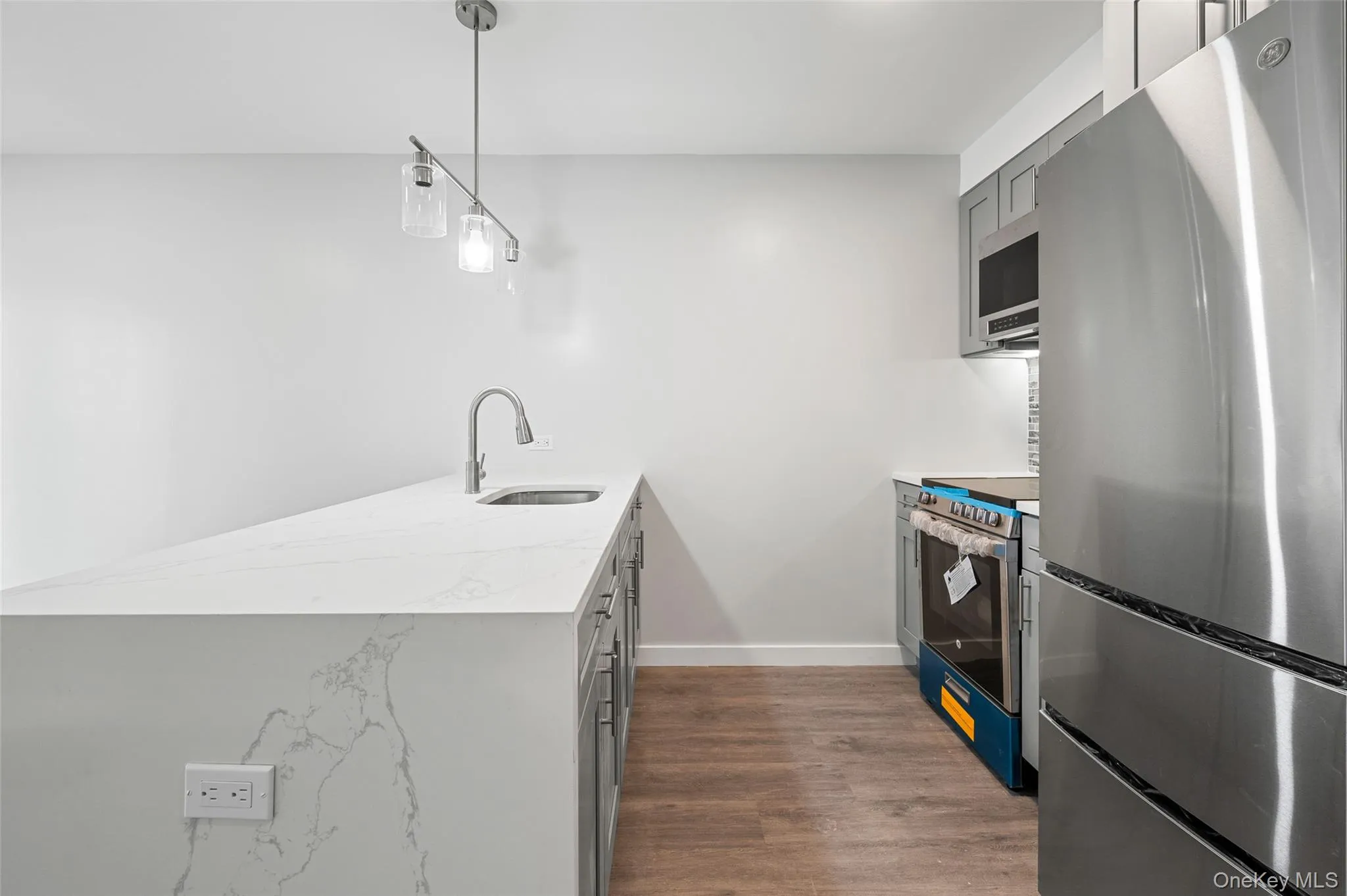 43-34 53rd Street, New York, NY, 1 Bedroom Bedrooms, 3 Rooms Rooms,1 BathroomBathrooms,Residential Lease,For Rent,53rd,0,1029379 43-34 53rd Street, New York, NY, 1 Bedroom Bedrooms, 3 Rooms Rooms,1 BathroomBathrooms,Residential Lease,For Rent,53rd,0,1029379