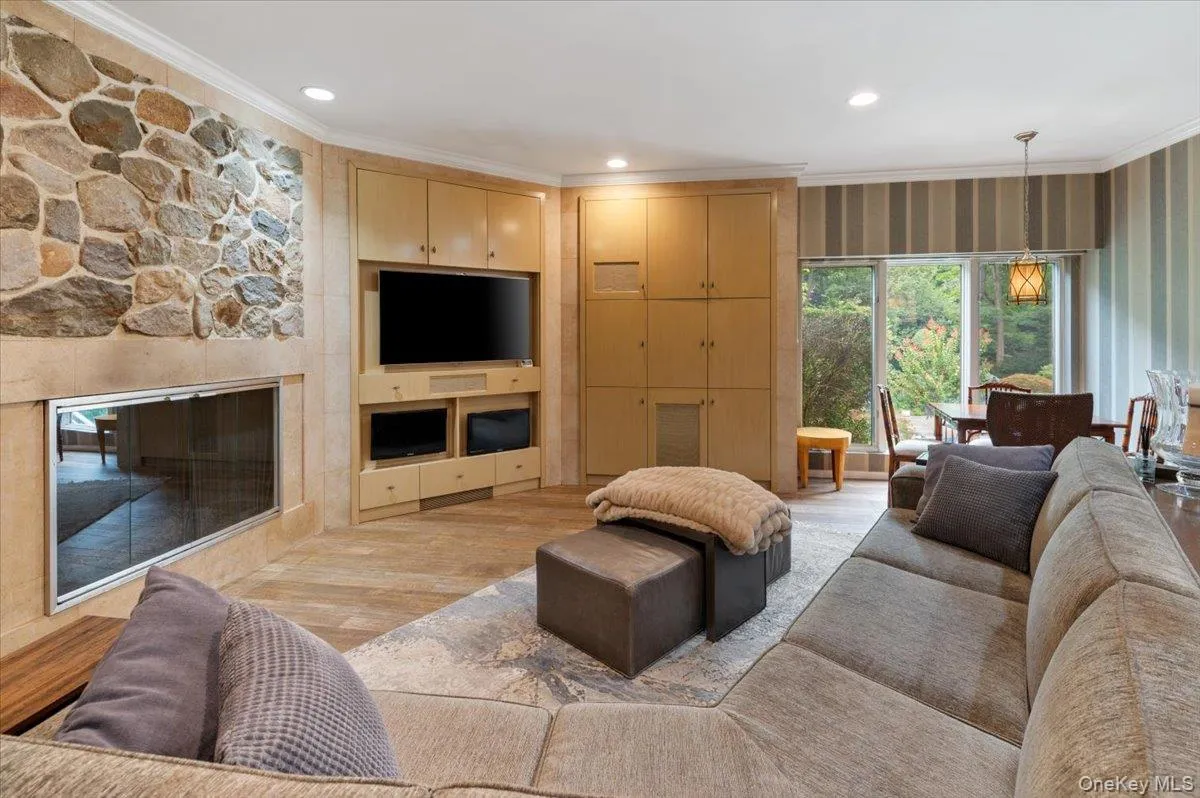 24 Emerson Road, Oyster Bay, NY, 6 Bedrooms Bedrooms, 18 Rooms Rooms,7 BathroomsBathrooms,Residential,For Rent,Emerson,0,1029380 24 Emerson Road, Oyster Bay, NY, 6 Bedrooms Bedrooms, 18 Rooms Rooms,7 BathroomsBathrooms,Residential,For Rent,Emerson,0,1029380