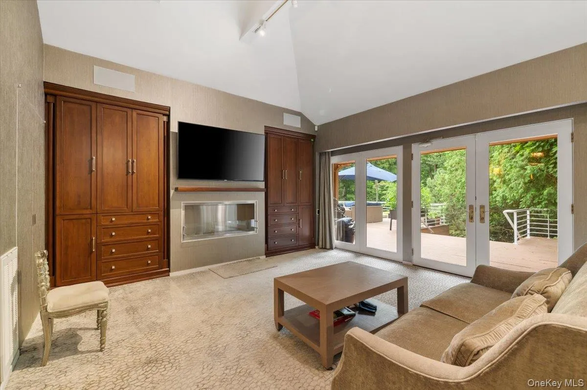24 Emerson Road, Oyster Bay, NY, 6 Bedrooms Bedrooms, 18 Rooms Rooms,7 BathroomsBathrooms,Residential,For Rent,Emerson,0,1029380 24 Emerson Road, Oyster Bay, NY, 6 Bedrooms Bedrooms, 18 Rooms Rooms,7 BathroomsBathrooms,Residential,For Rent,Emerson,0,1029380