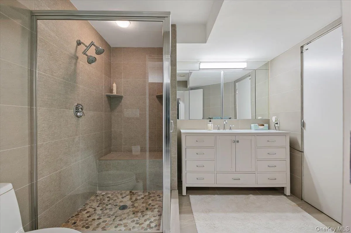 24 Emerson Road, Oyster Bay, NY, 6 Bedrooms Bedrooms, 18 Rooms Rooms,7 BathroomsBathrooms,Residential,For Rent,Emerson,0,1029380 24 Emerson Road, Oyster Bay, NY, 6 Bedrooms Bedrooms, 18 Rooms Rooms,7 BathroomsBathrooms,Residential,For Rent,Emerson,0,1029380
