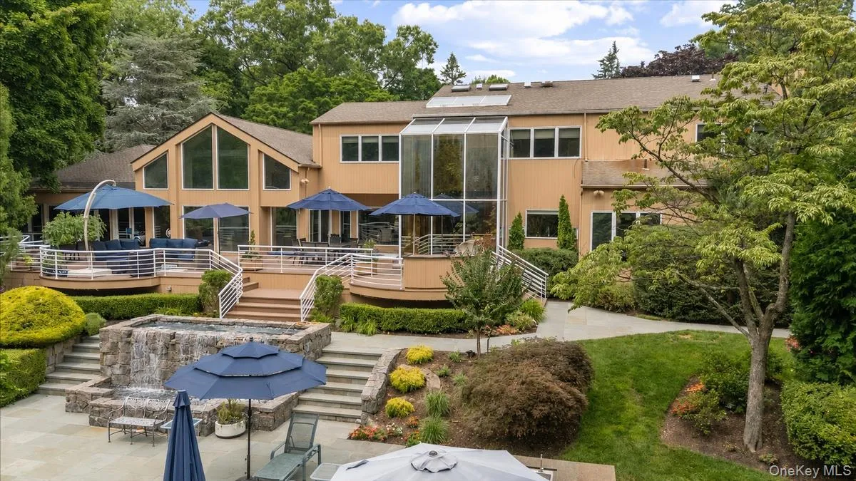 24 Emerson Road, Oyster Bay, NY, 6 Bedrooms Bedrooms, 18 Rooms Rooms,7 BathroomsBathrooms,Residential,For Rent,Emerson,0,1029380 24 Emerson Road, Oyster Bay, NY, 6 Bedrooms Bedrooms, 18 Rooms Rooms,7 BathroomsBathrooms,Residential,For Rent,Emerson,0,1029380