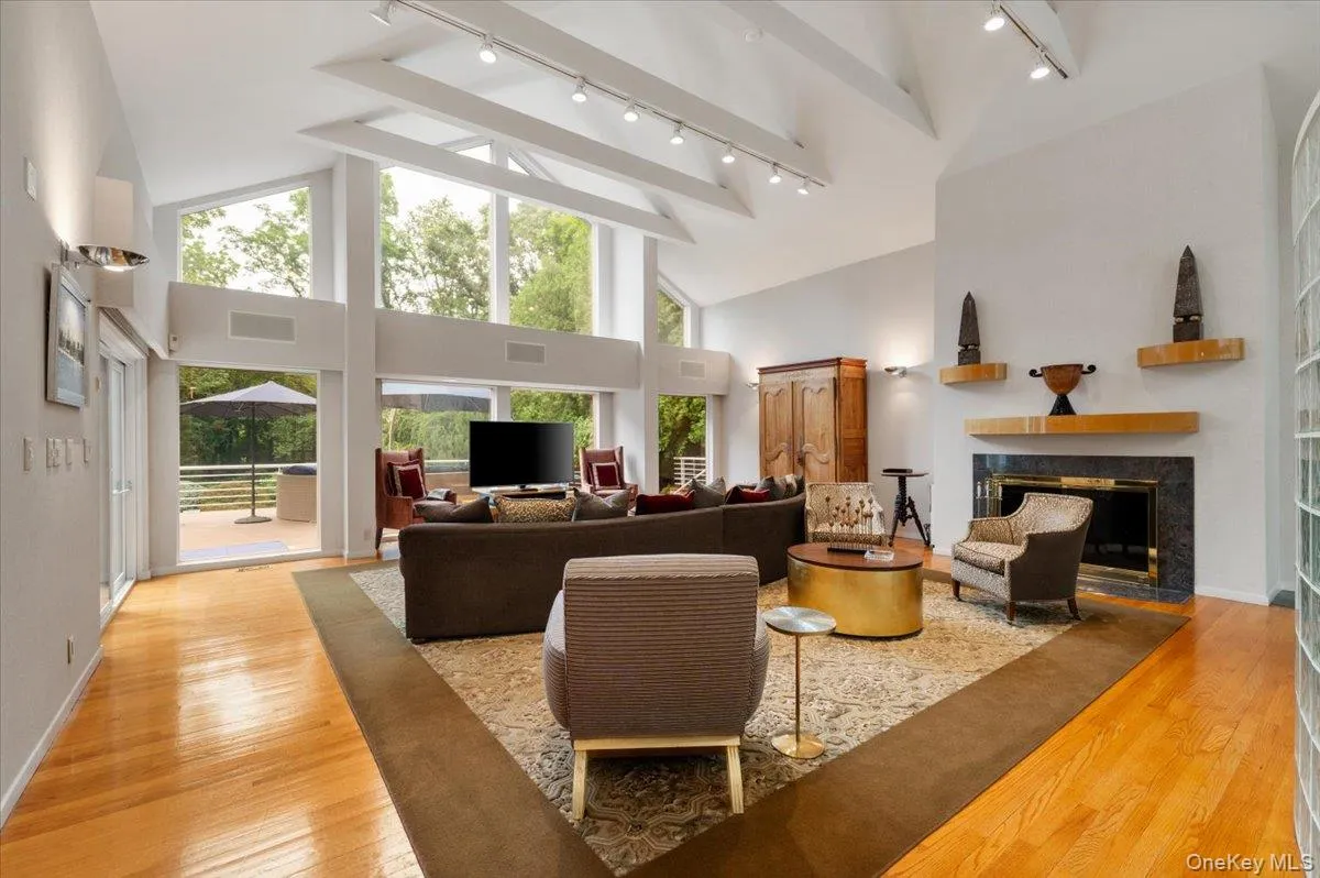 24 Emerson Road, Oyster Bay, NY, 6 Bedrooms Bedrooms, 18 Rooms Rooms,7 BathroomsBathrooms,Residential,For Rent,Emerson,0,1029380 24 Emerson Road, Oyster Bay, NY, 6 Bedrooms Bedrooms, 18 Rooms Rooms,7 BathroomsBathrooms,Residential,For Rent,Emerson,0,1029380