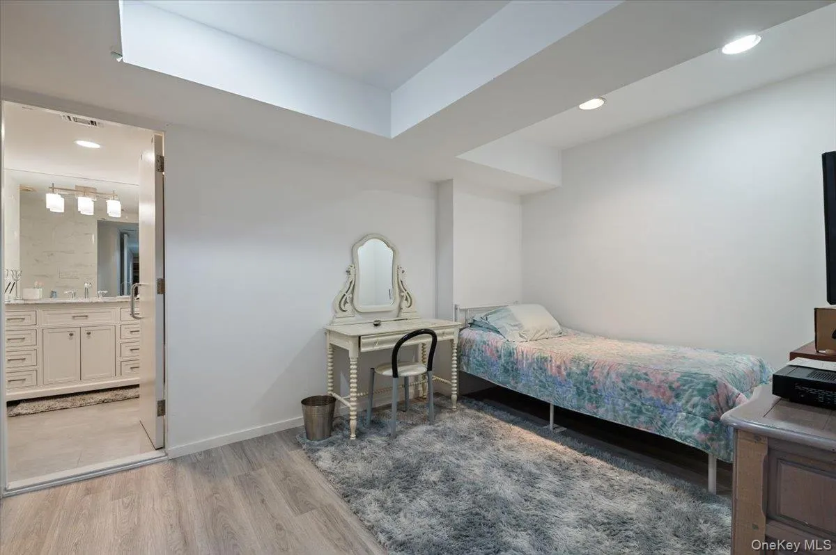 24 Emerson Road, Oyster Bay, NY, 6 Bedrooms Bedrooms, 18 Rooms Rooms,7 BathroomsBathrooms,Residential,For Rent,Emerson,0,1029380 24 Emerson Road, Oyster Bay, NY, 6 Bedrooms Bedrooms, 18 Rooms Rooms,7 BathroomsBathrooms,Residential,For Rent,Emerson,0,1029380
