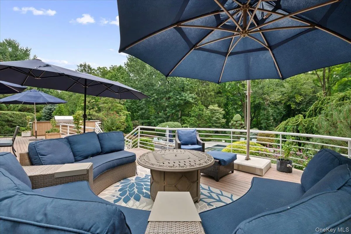 24 Emerson Road, Oyster Bay, NY, 6 Bedrooms Bedrooms, 18 Rooms Rooms,7 BathroomsBathrooms,Residential,For Rent,Emerson,0,1029380 24 Emerson Road, Oyster Bay, NY, 6 Bedrooms Bedrooms, 18 Rooms Rooms,7 BathroomsBathrooms,Residential,For Rent,Emerson,0,1029380
