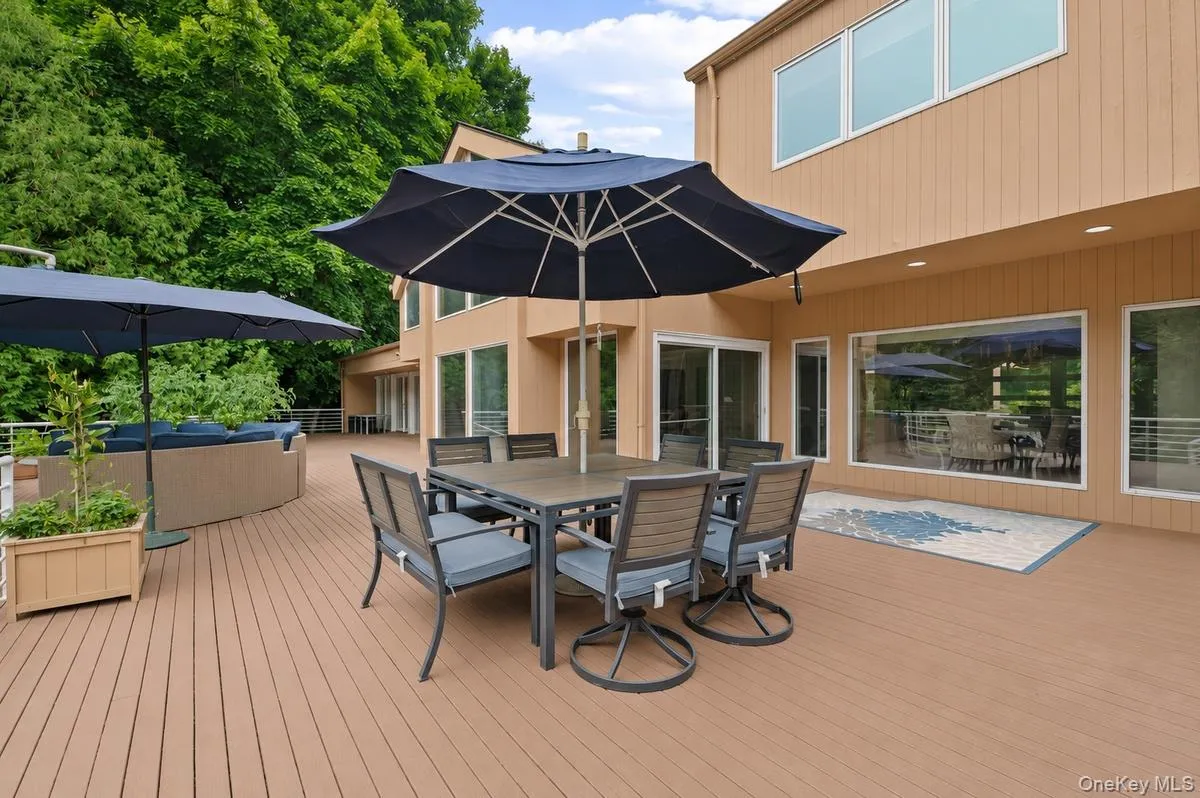 24 Emerson Road, Oyster Bay, NY, 6 Bedrooms Bedrooms, 18 Rooms Rooms,7 BathroomsBathrooms,Residential,For Rent,Emerson,0,1029380 24 Emerson Road, Oyster Bay, NY, 6 Bedrooms Bedrooms, 18 Rooms Rooms,7 BathroomsBathrooms,Residential,For Rent,Emerson,0,1029380