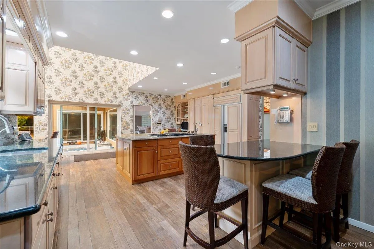 24 Emerson Road, Oyster Bay, NY, 6 Bedrooms Bedrooms, 18 Rooms Rooms,7 BathroomsBathrooms,Residential,For Rent,Emerson,0,1029380 24 Emerson Road, Oyster Bay, NY, 6 Bedrooms Bedrooms, 18 Rooms Rooms,7 BathroomsBathrooms,Residential,For Rent,Emerson,0,1029380